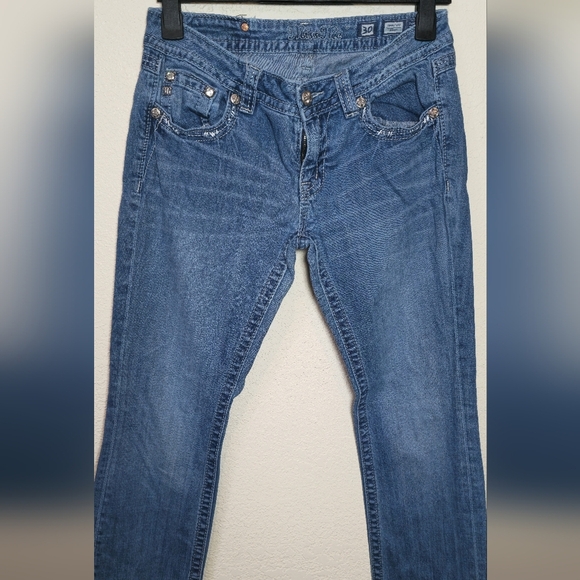 Miss Me Boot Cut Women’s Jeans 30x33 Low Rise Distressed Bling Sequins - Picture 11 of 16